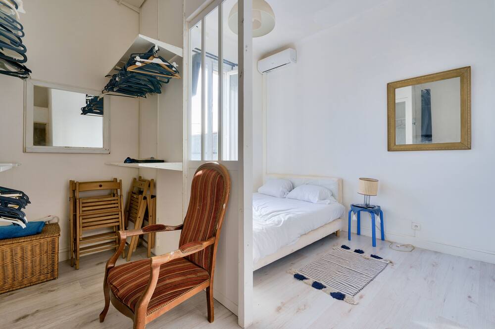Photo of Livingroom in 16th Arrondissement