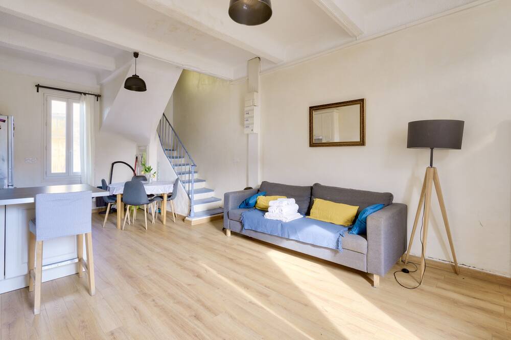 Photo of Livingroom in 16th Arrondissement