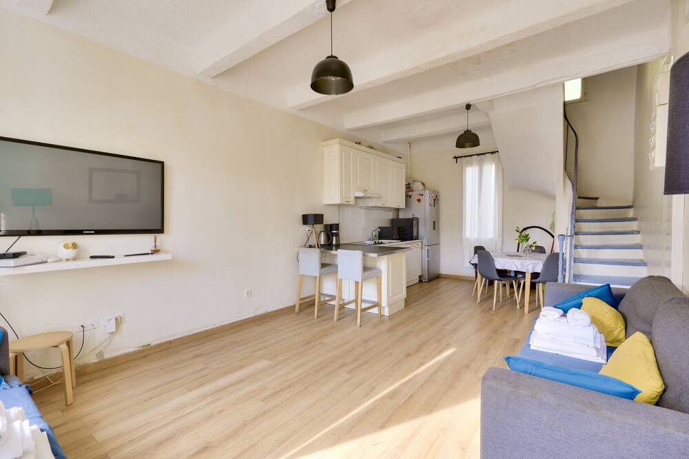 Photo of Livingroom in 16th Arrondissement
