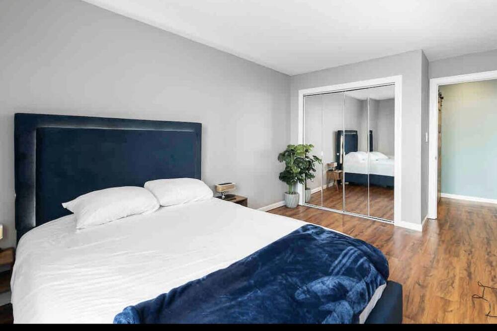 Photo of Bedroom in Lakewood