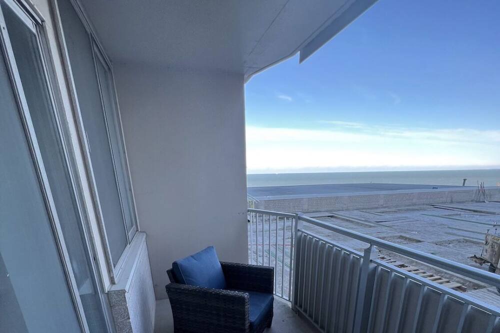 Photo of Patio Balcony in Lakewood