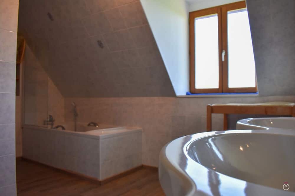 Photo of Bathroom in Fontaine-la-Louvet