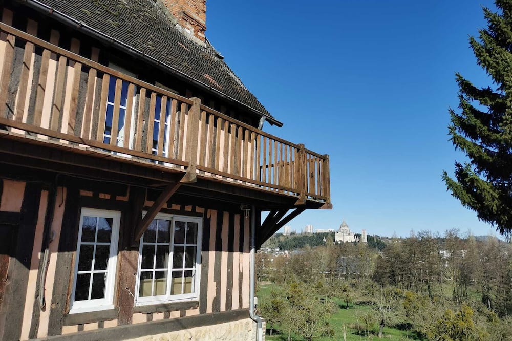 Photo of Outdoor in Saint-Desir