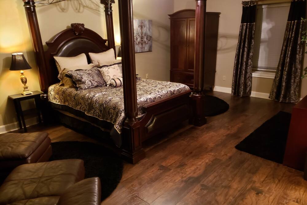Photo of Bedroom in Memorial Northwest