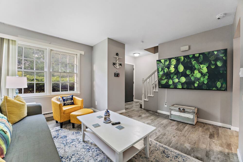Photo of Livingroom in Yorkville