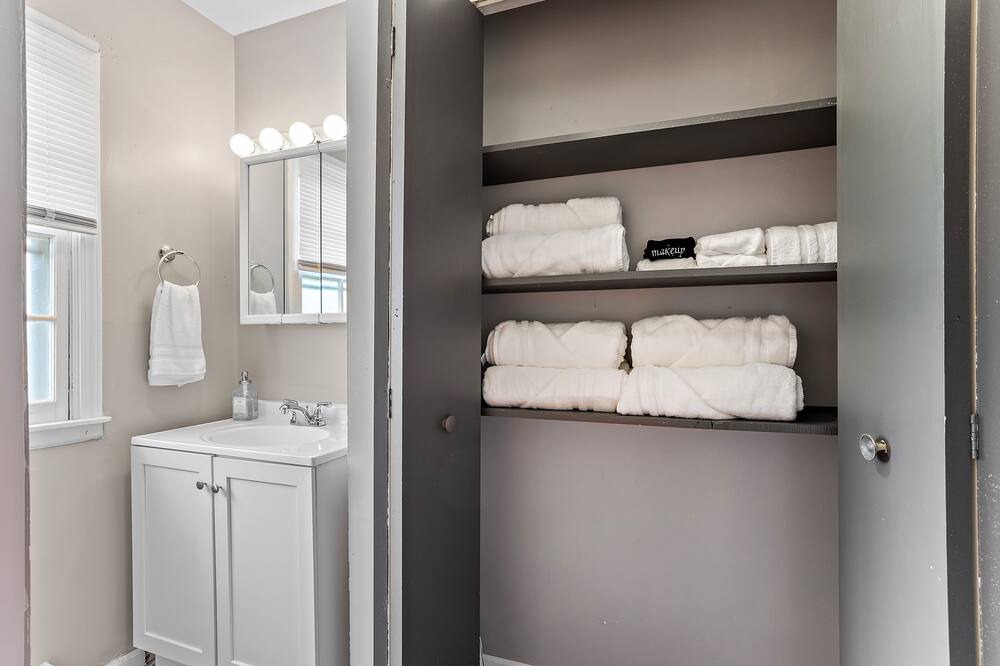 Photo of Bathroom in Yorkville