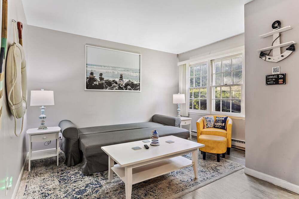 Photo of Livingroom in Yorkville