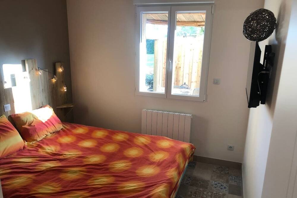 Photo of Bedroom in Clermont-Creans