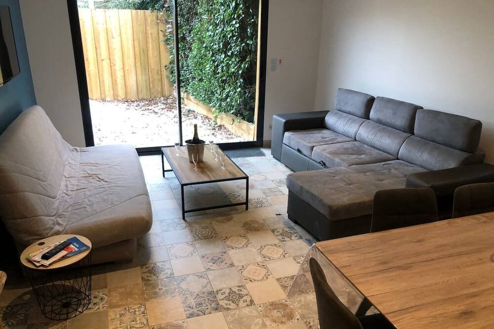 Photo of Livingroom in Clermont-Creans