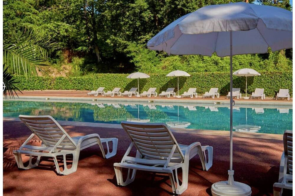 Photo of Outdoor in Saint-Cheron