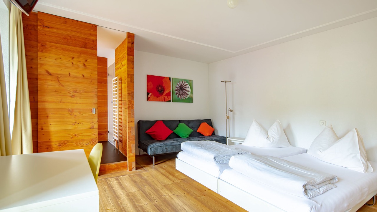 Photo of Bedroom in Curaglia
