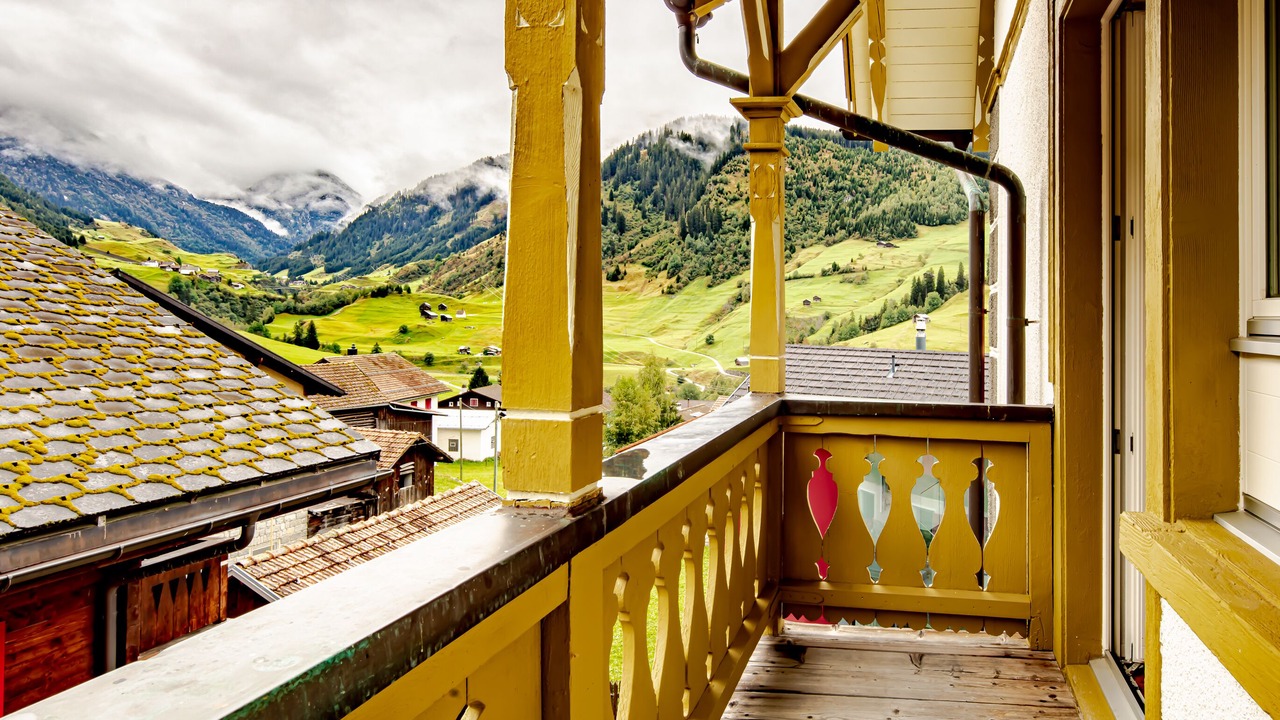 Photo of Bedroom in Curaglia