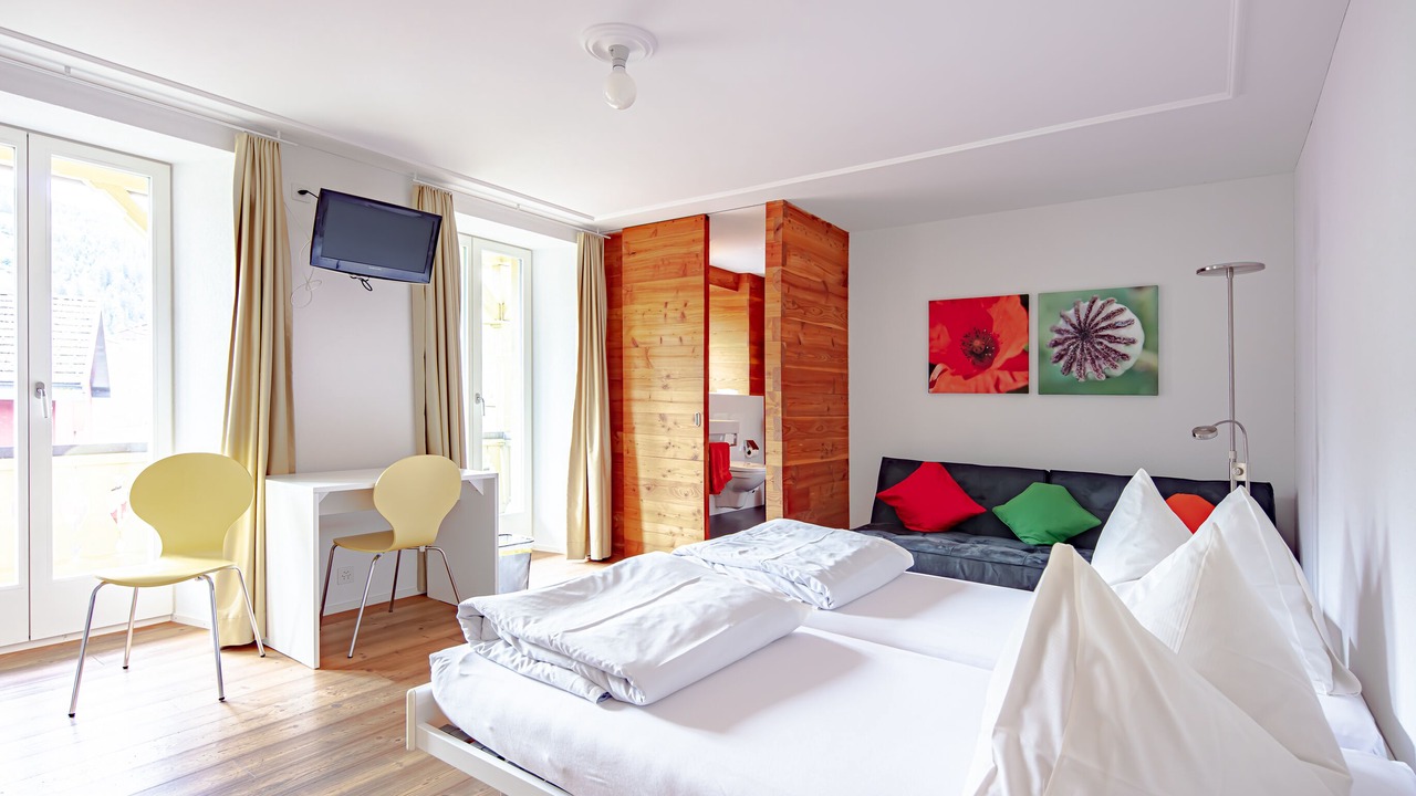 Photo of Bedroom in Curaglia