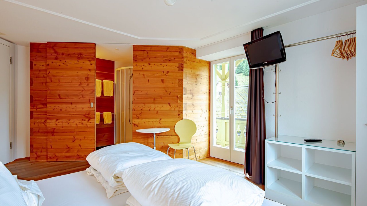 Photo of Bedroom in Curaglia