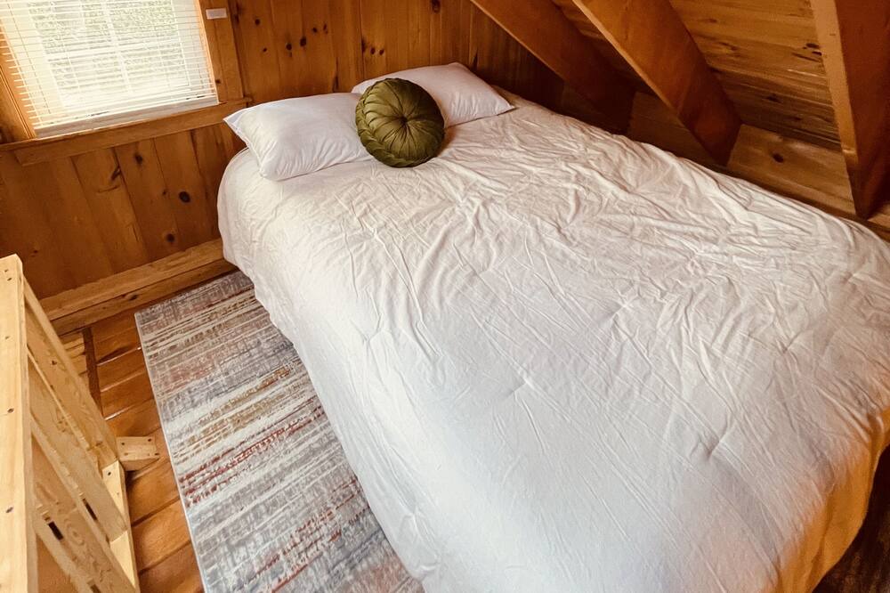 Photo of Bedroom in Piper Gap
