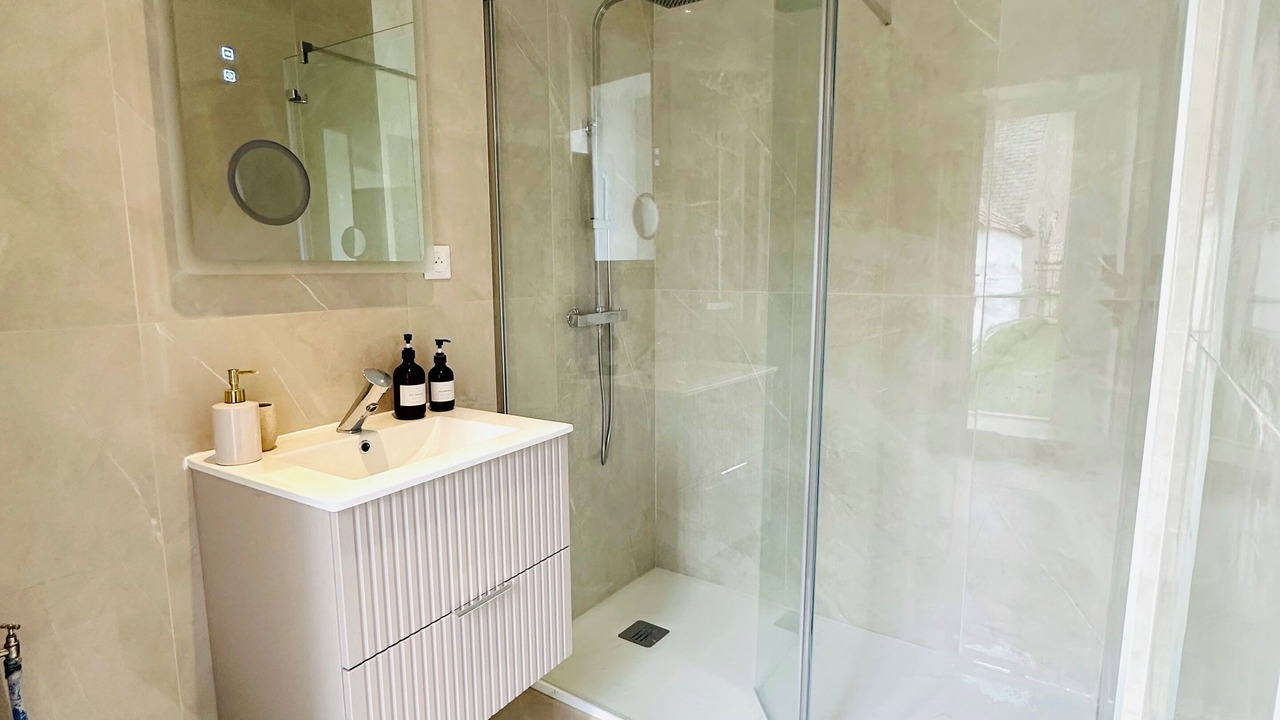 Photo of Bathroom in Le Blanc