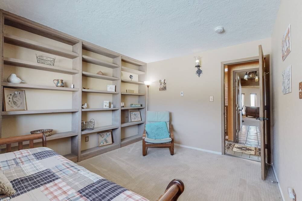 Photo of Livingroom in Northeast Heights