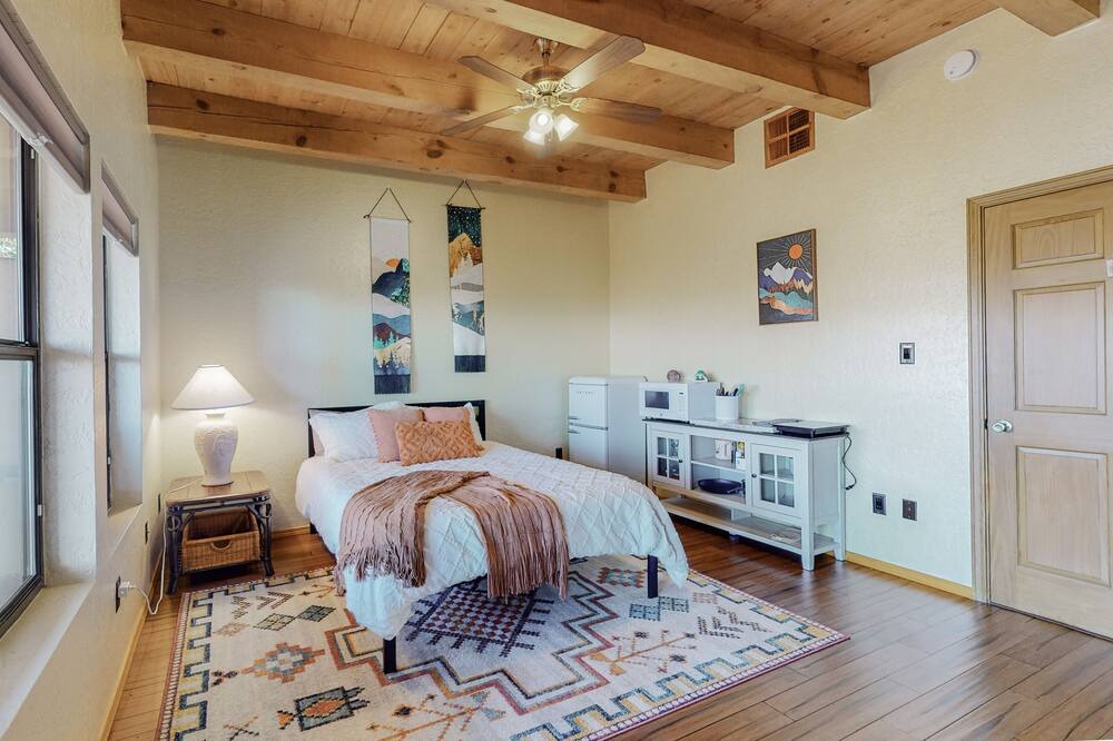 Photo of Bedroom in Northeast Heights