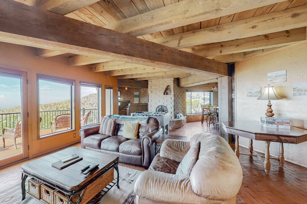 Photo of Livingroom in Northeast Heights