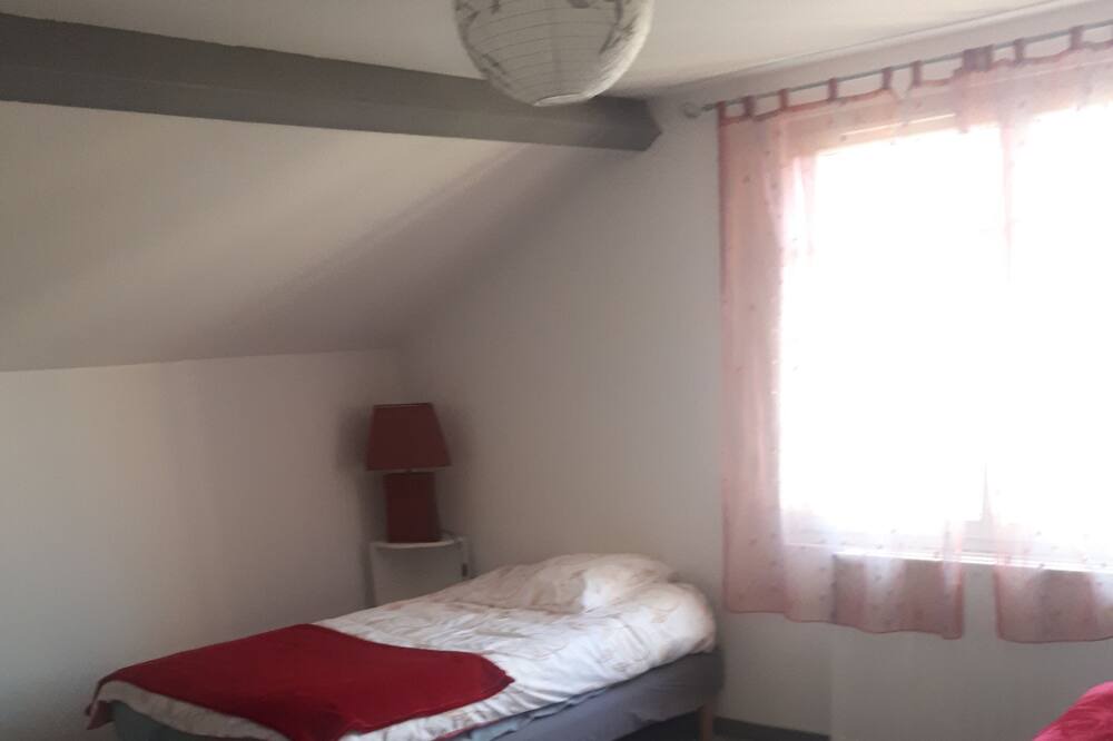 Photo of Bedroom in Etaules