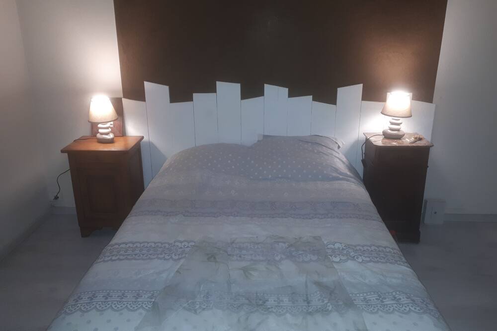 Photo of Bedroom in Etaules