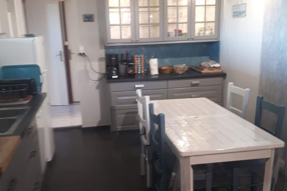 Photo of Kitchen in Etaules
