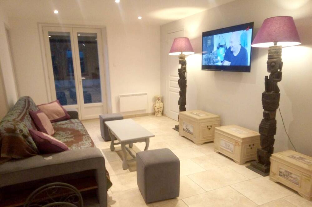 Photo of Livingroom in Bleneau
