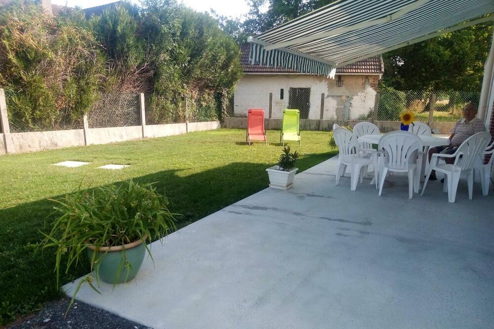 Photo of Outdoor in Bleneau