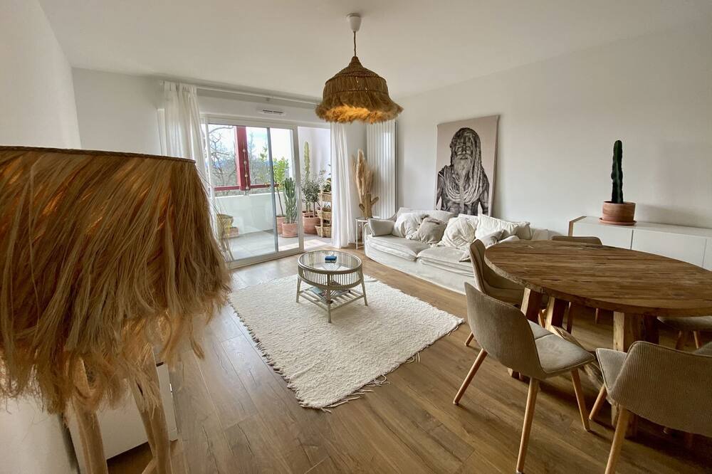 Photo of Livingroom in Arbonne