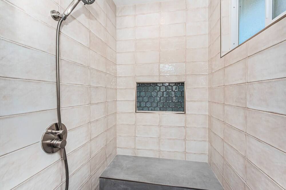Photo of Bathroom in Loma Alta