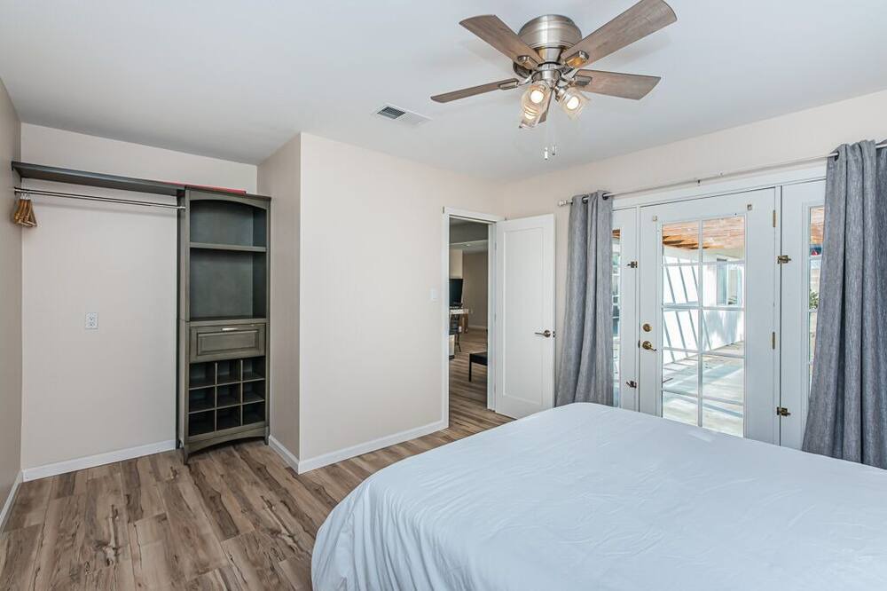 Photo of Bedroom in Loma Alta