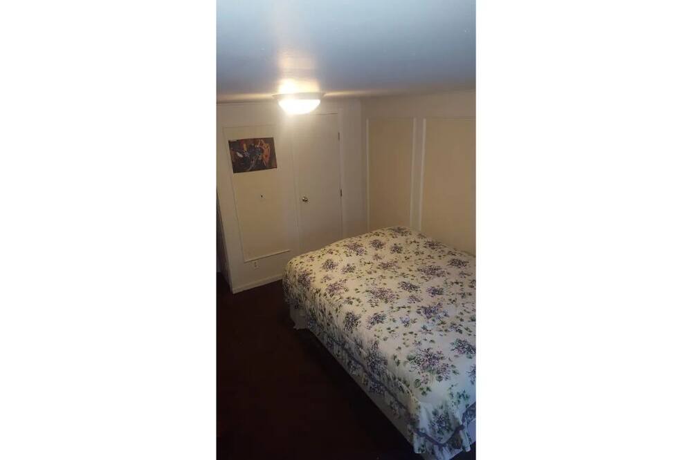 Photo of Bedroom in Gordon Heights