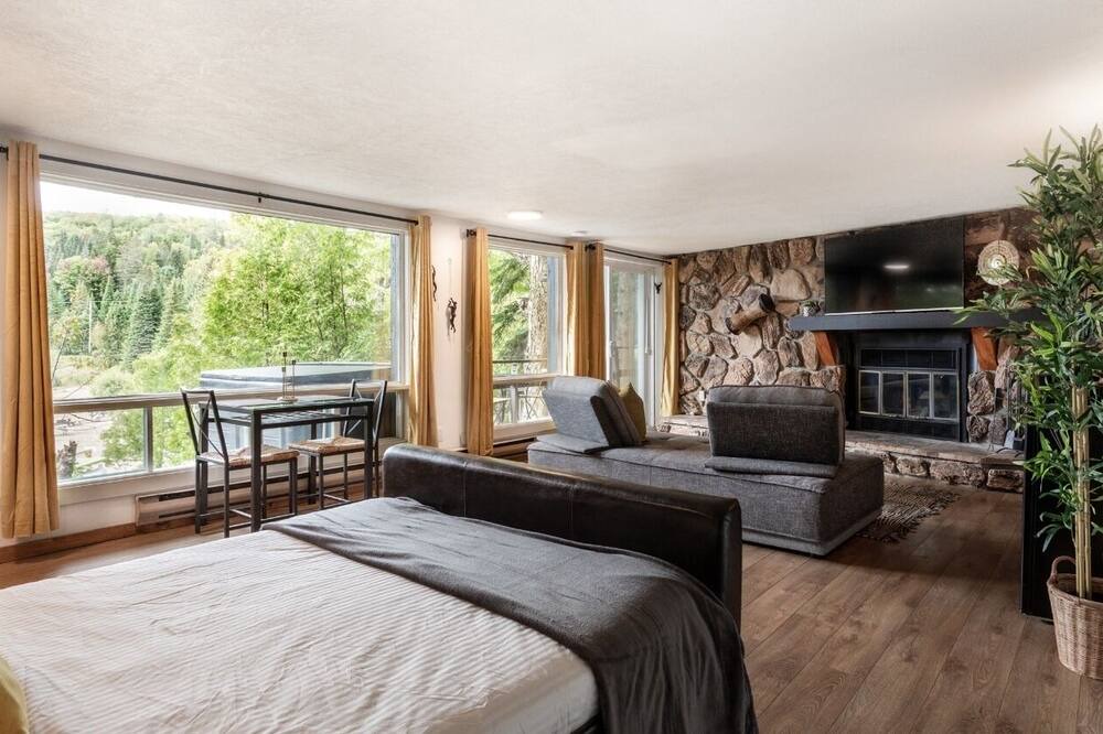 Photo of Bedroom in Sainte-Lucie-des-Laurentides