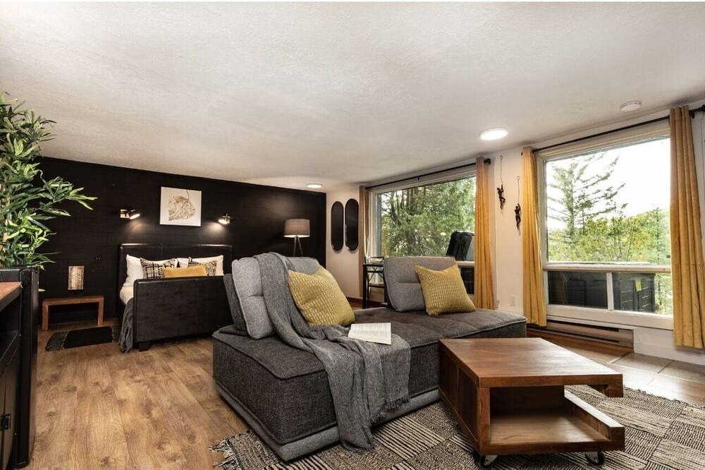 Photo of Livingroom in Sainte-Lucie-des-Laurentides