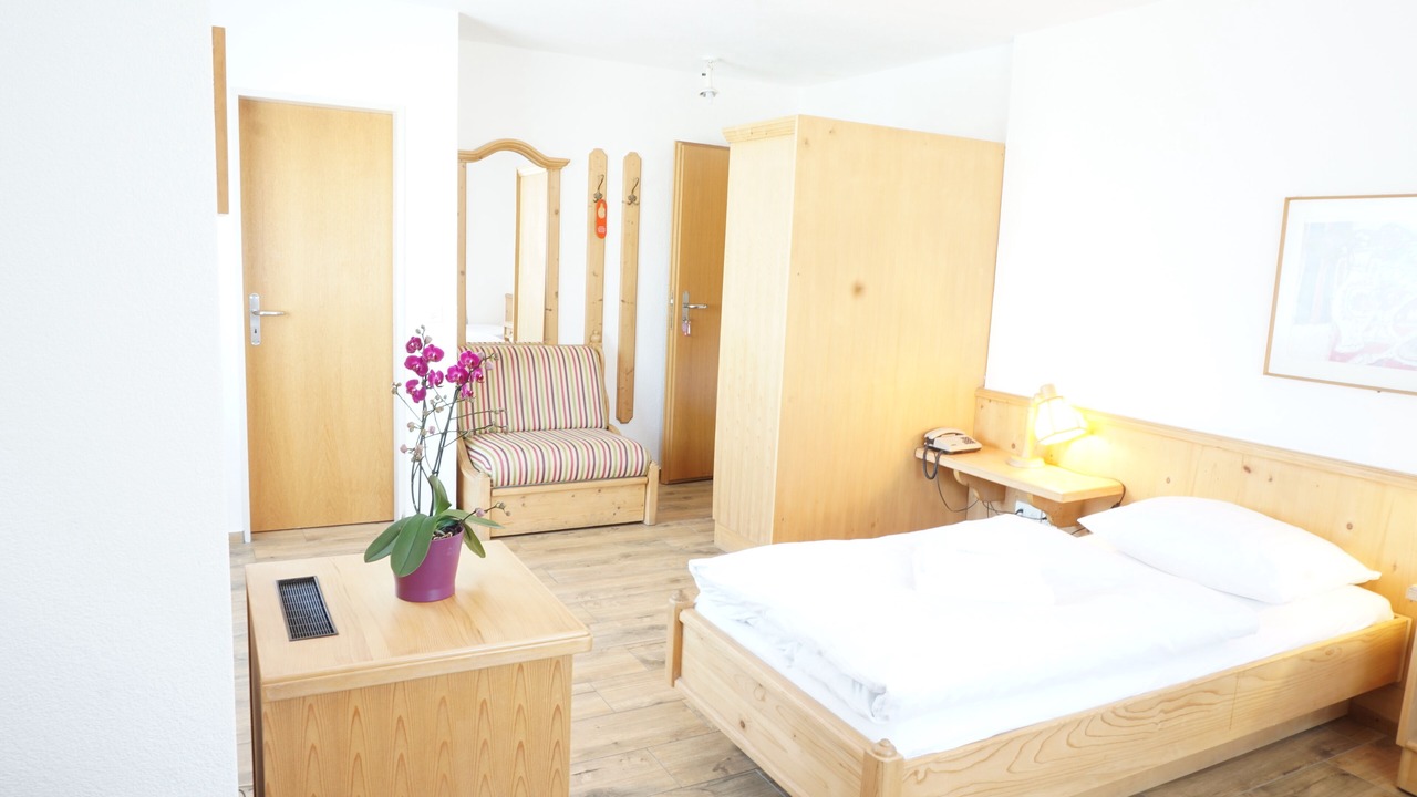 Photo of Others in Rohr