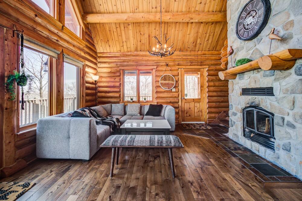Photo of Livingroom in Labelle