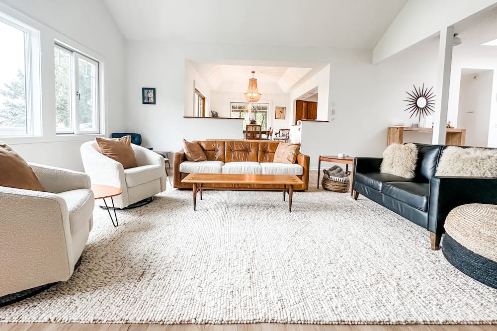 Photo of Livingroom in Bristol Hills