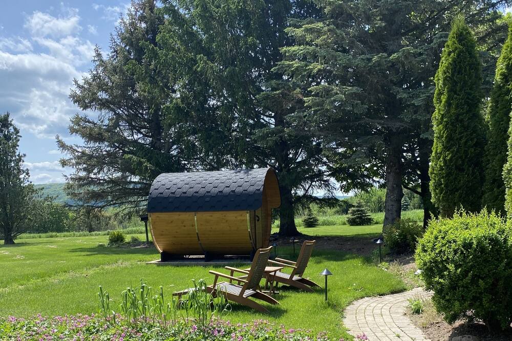 Photo of Outdoor in Bristol Hills
