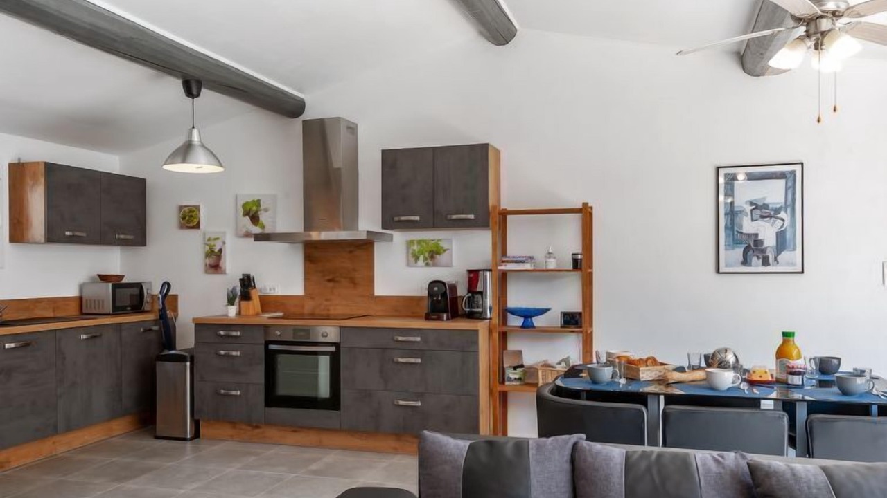 Photo of Kitchen in Caumont-sur-Durance