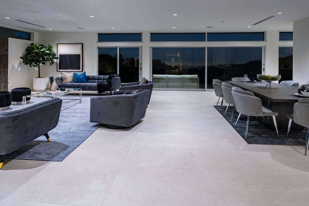 Photo of Livingroom in Sherman Oaks