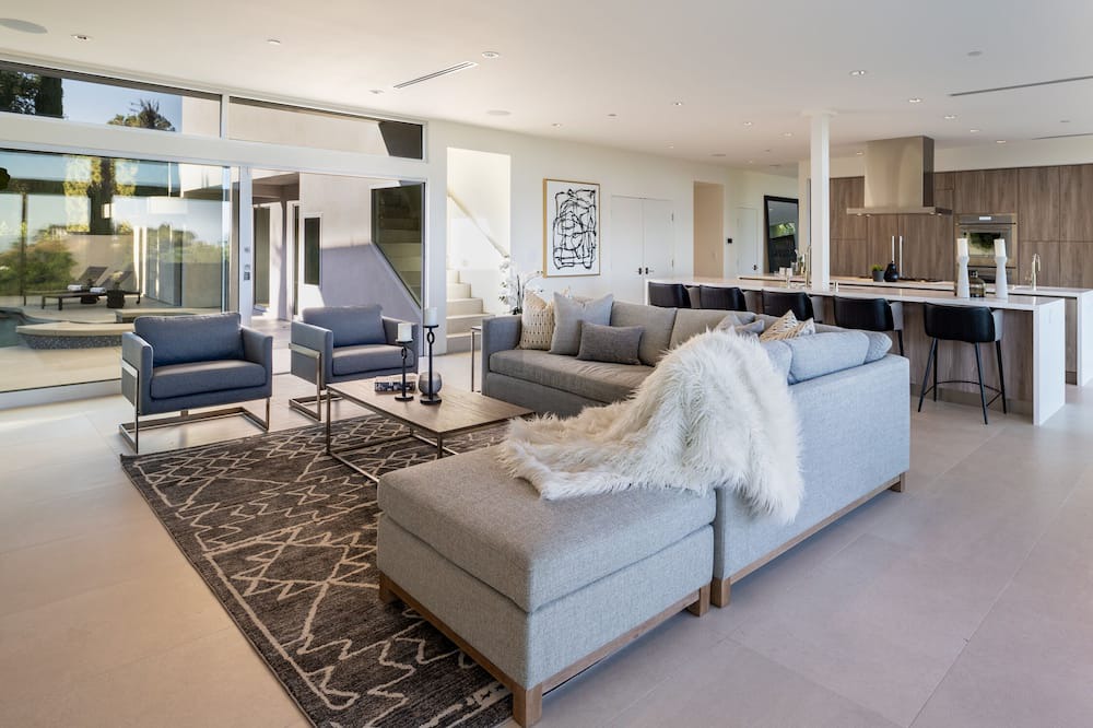 Photo of Livingroom in Sherman Oaks