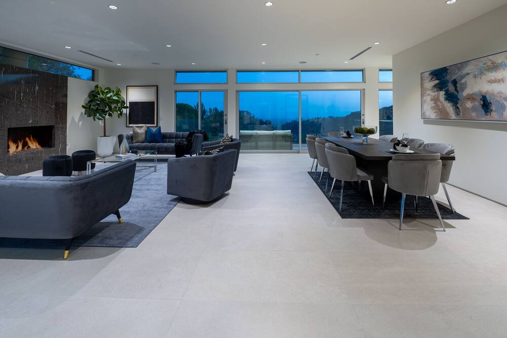 Photo of Livingroom in Sherman Oaks