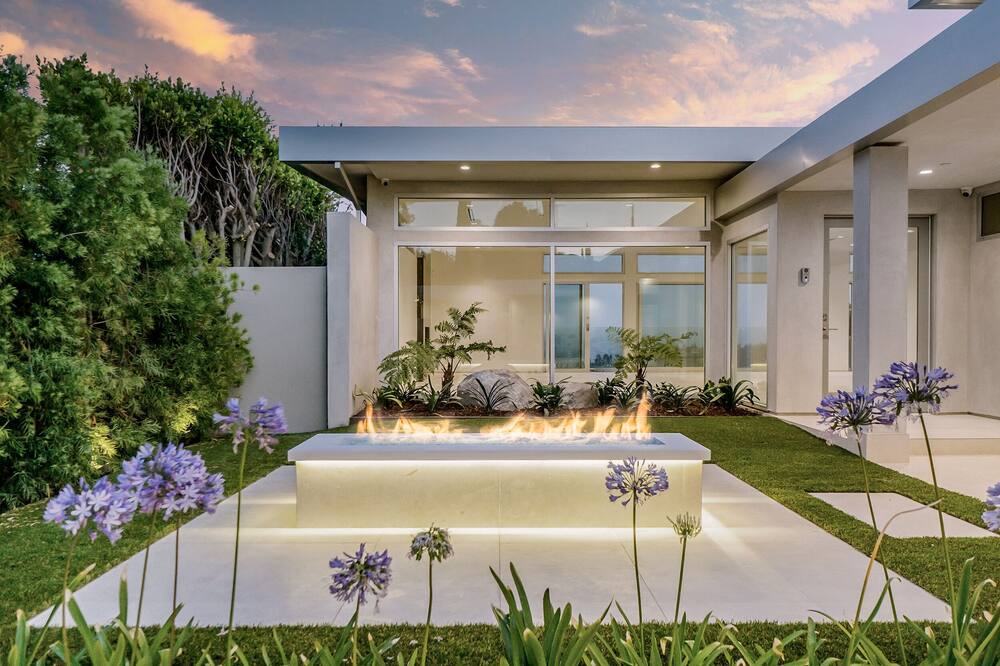 Photo of Outdoor in Sherman Oaks