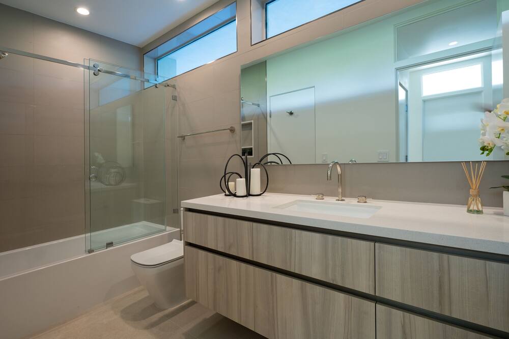 Photo of Bathroom in Sherman Oaks
