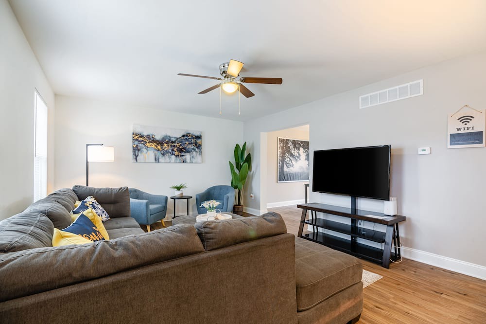 Photo of Livingroom in North Wales