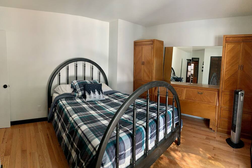Photo of Bedroom in Lambton Shores