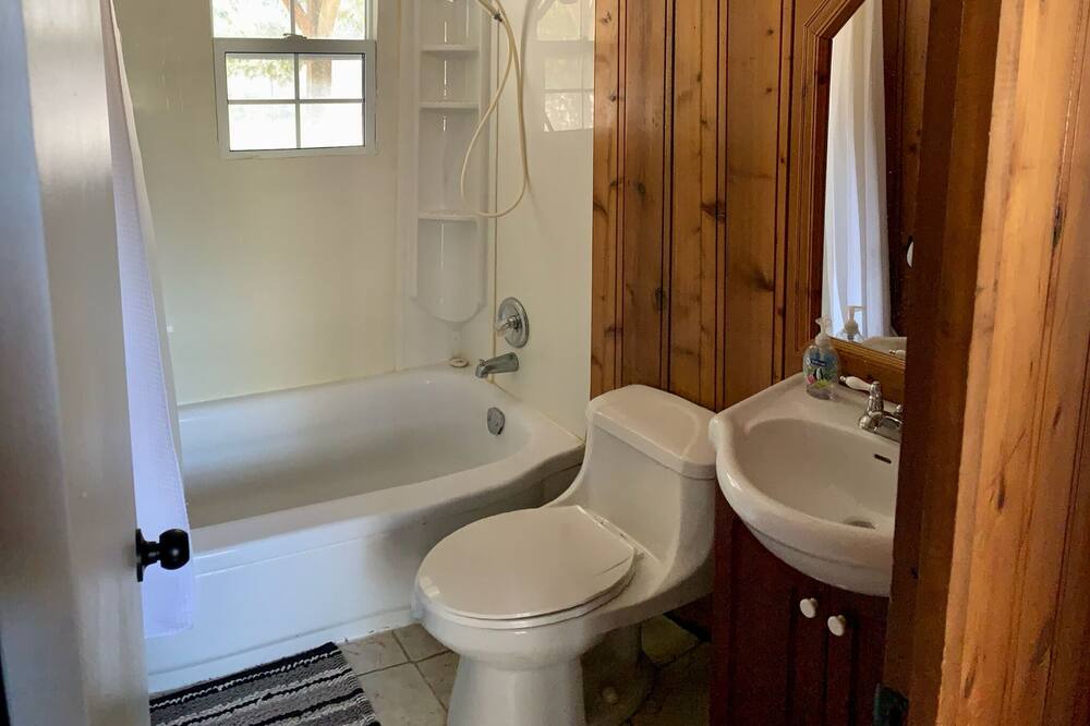 Photo of Bathroom in Lambton Shores