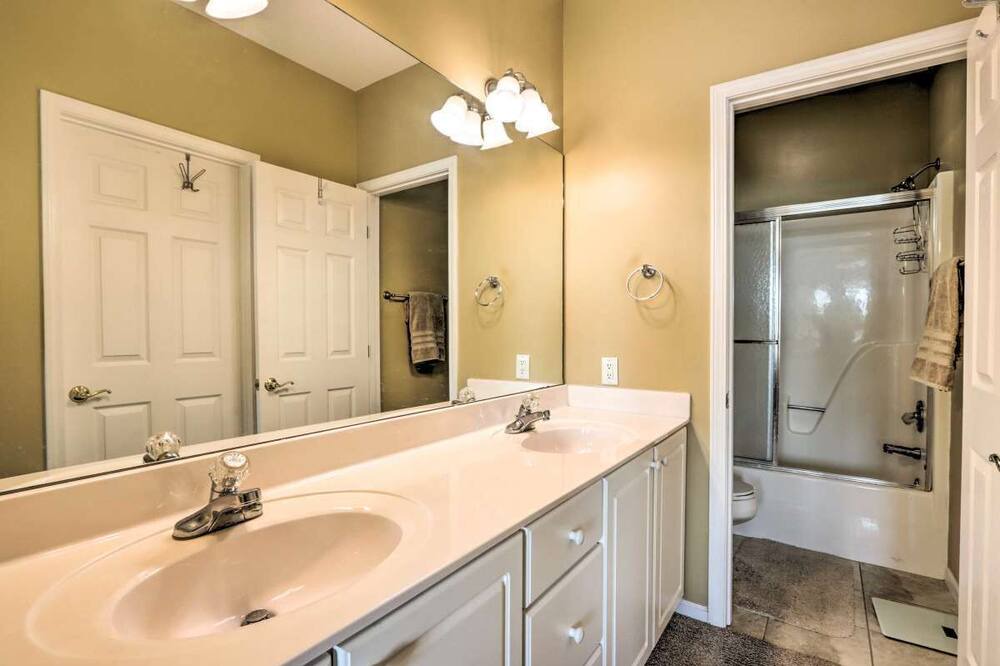 Photo of Bathroom in Lake Ozark