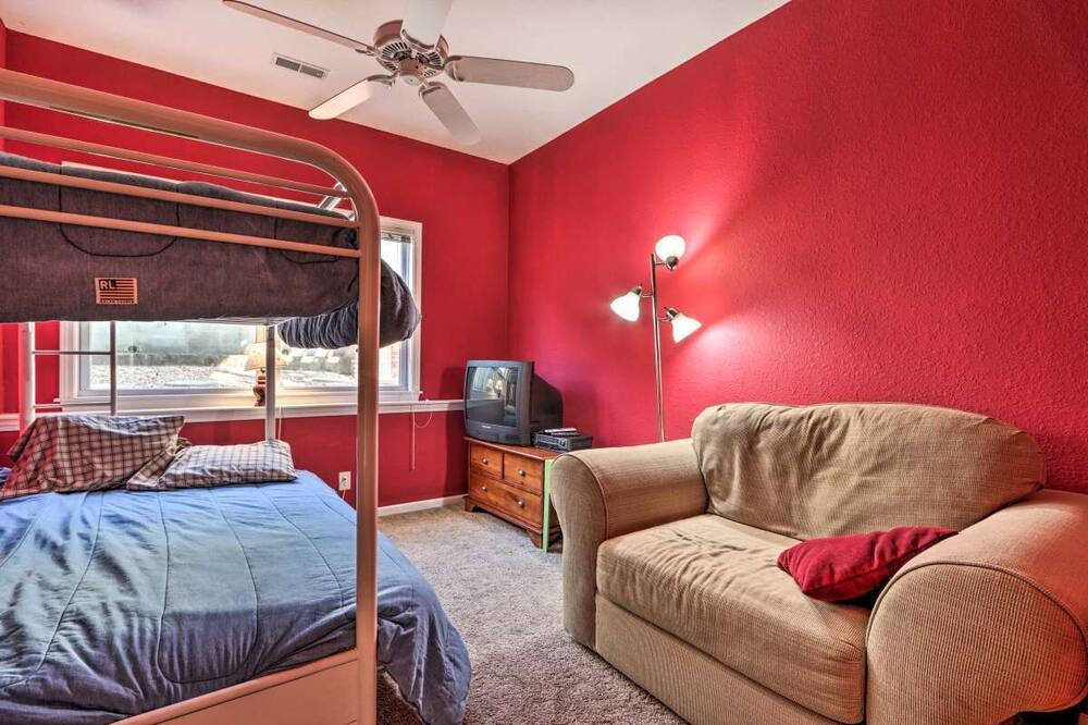 Photo of Bedroom in Lake Ozark