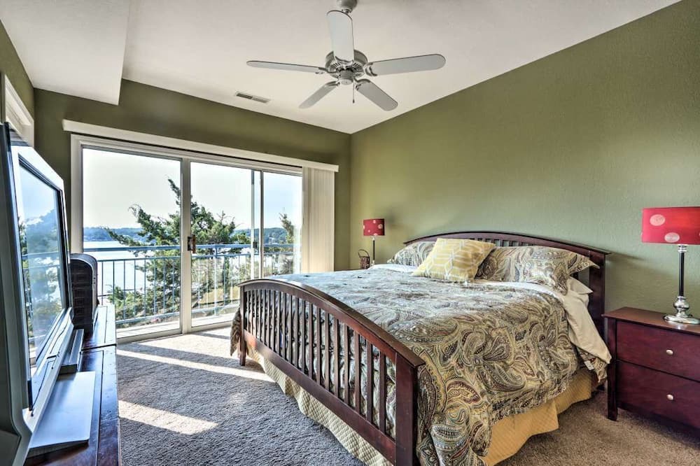 Photo of Bedroom in Lake Ozark